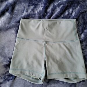 Lululemon 4" Wunder Train Shorts